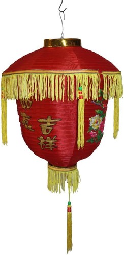 4902 red silk lantern - -,